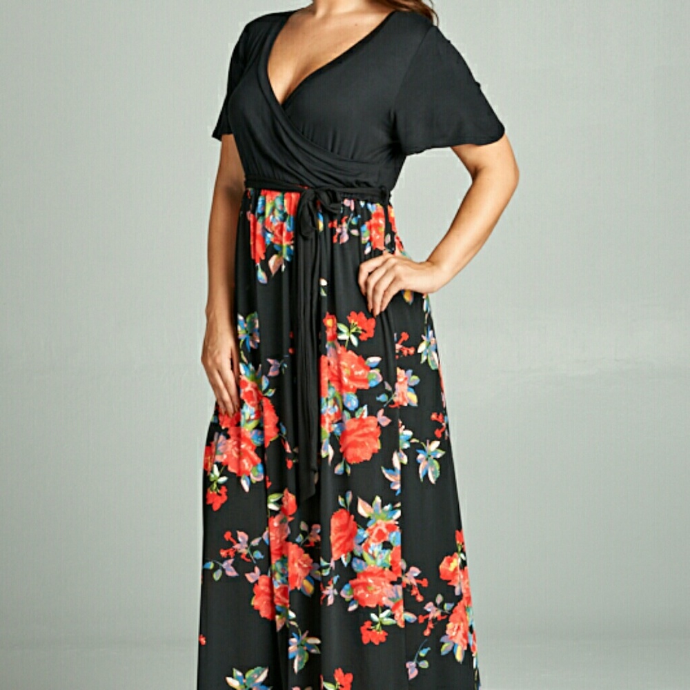 ⚘PLUS⚘ Floral Wrap Maxi dress
